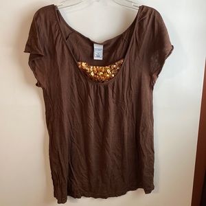 Fun, sparkly brown Old Navy Maternity tee. Size medium.